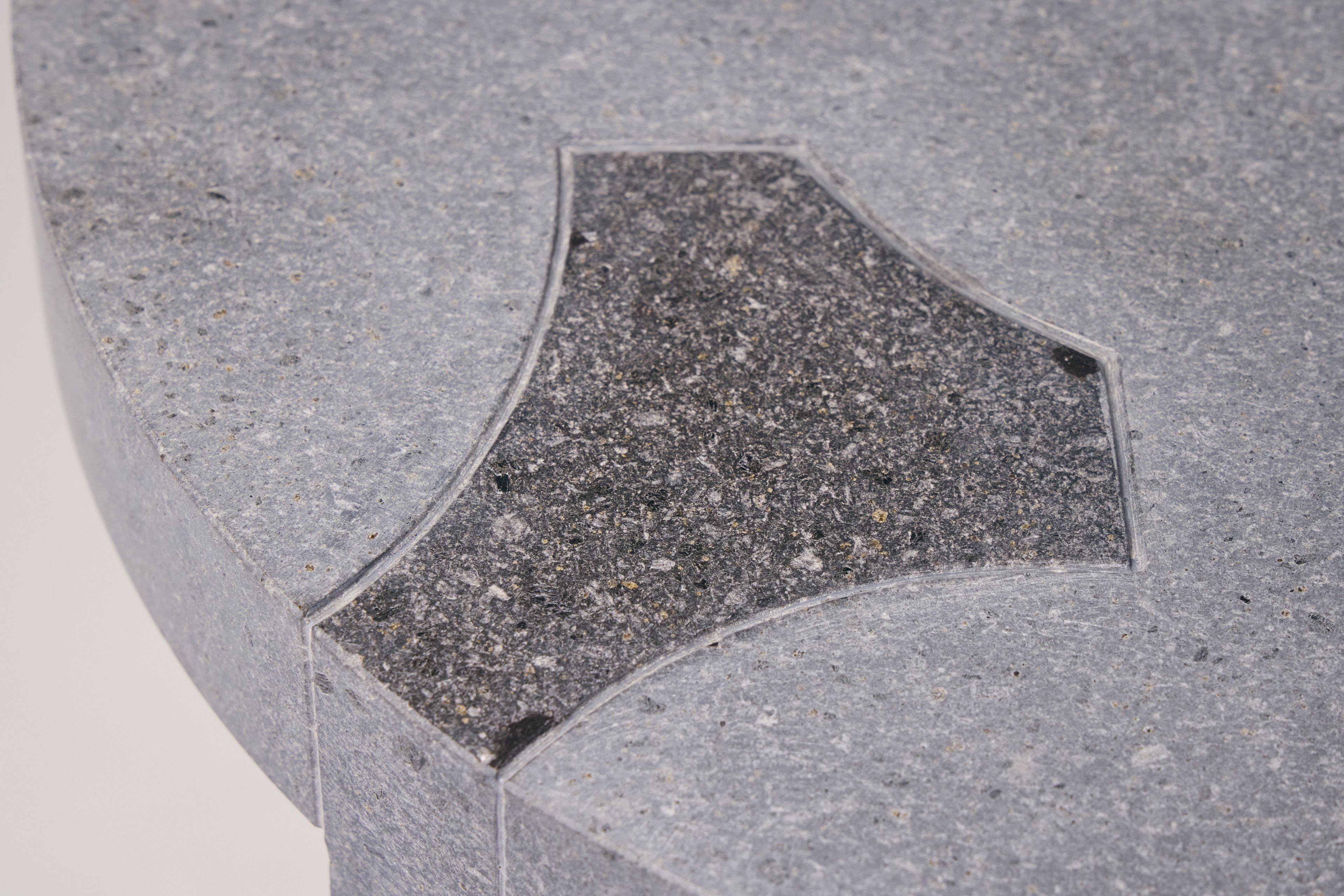 Пьедестал из лавового камня REDA AMALOU DESIGN Limited Edition ARCH-00118876 - Вид №1