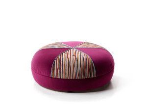 Круглый пуф из ткани