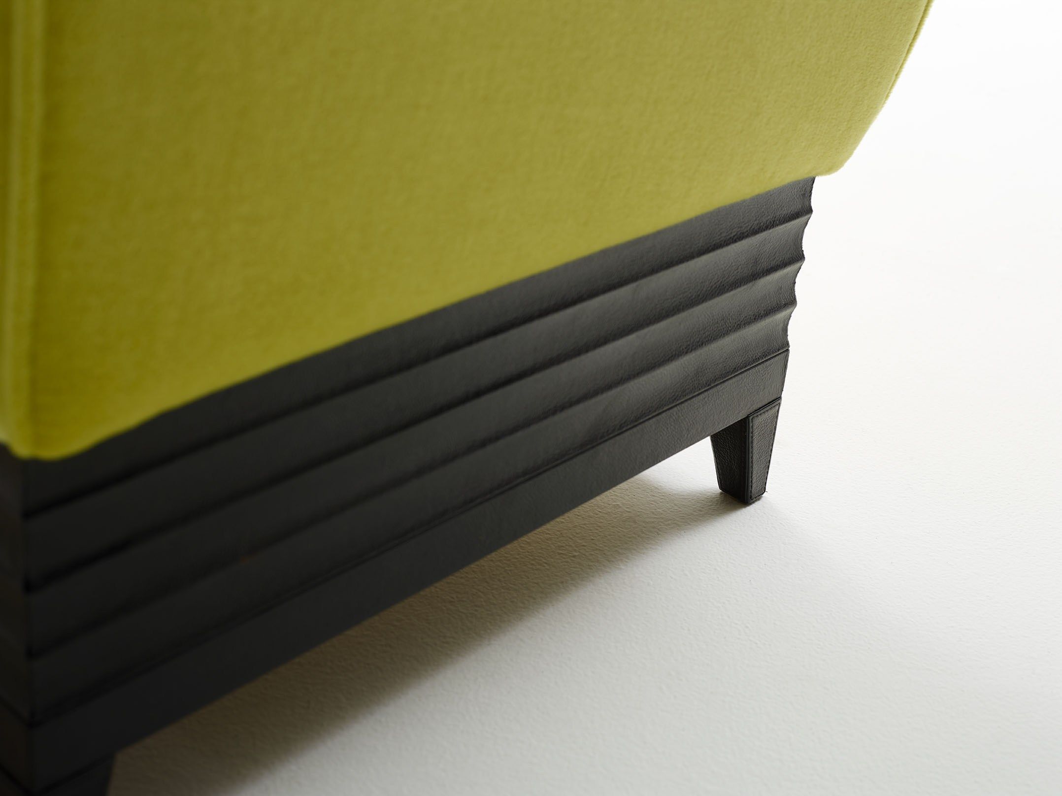 Тканевое кресло с подлокотниками MARIONI Laurence ARCH-00143474 - Вид №3