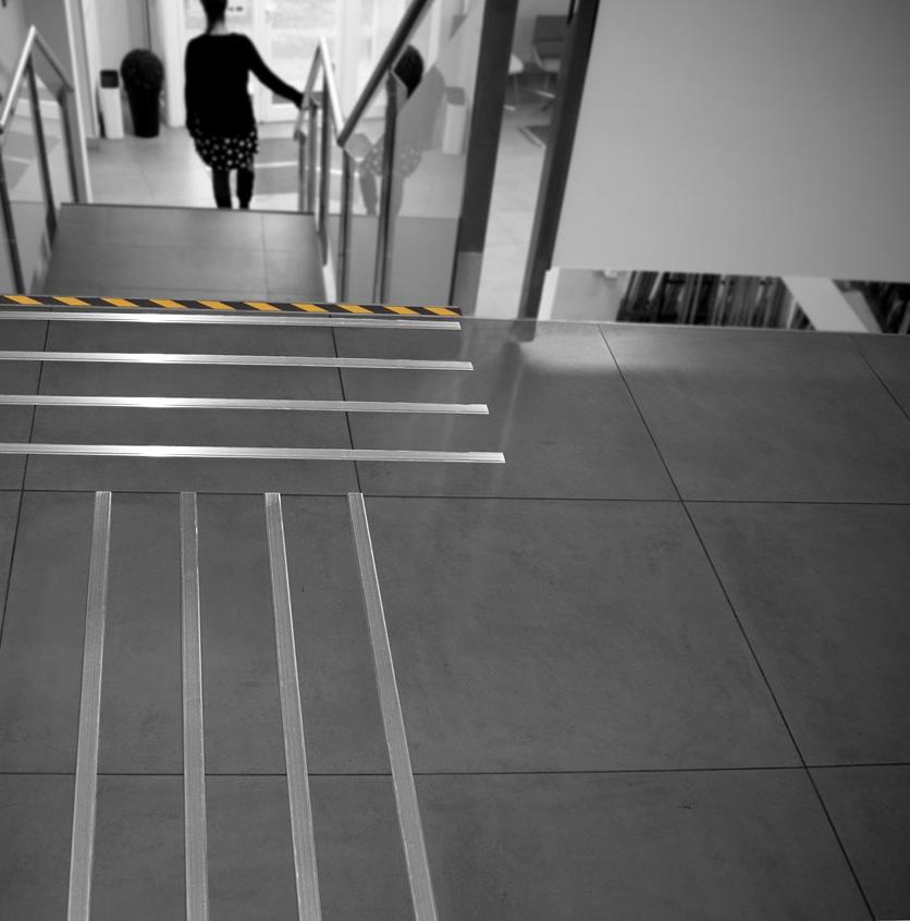 EMAC Italia Тактильный пол из алюминия Soluzioni podo-tattili sun-id-1361108 - Вид №1