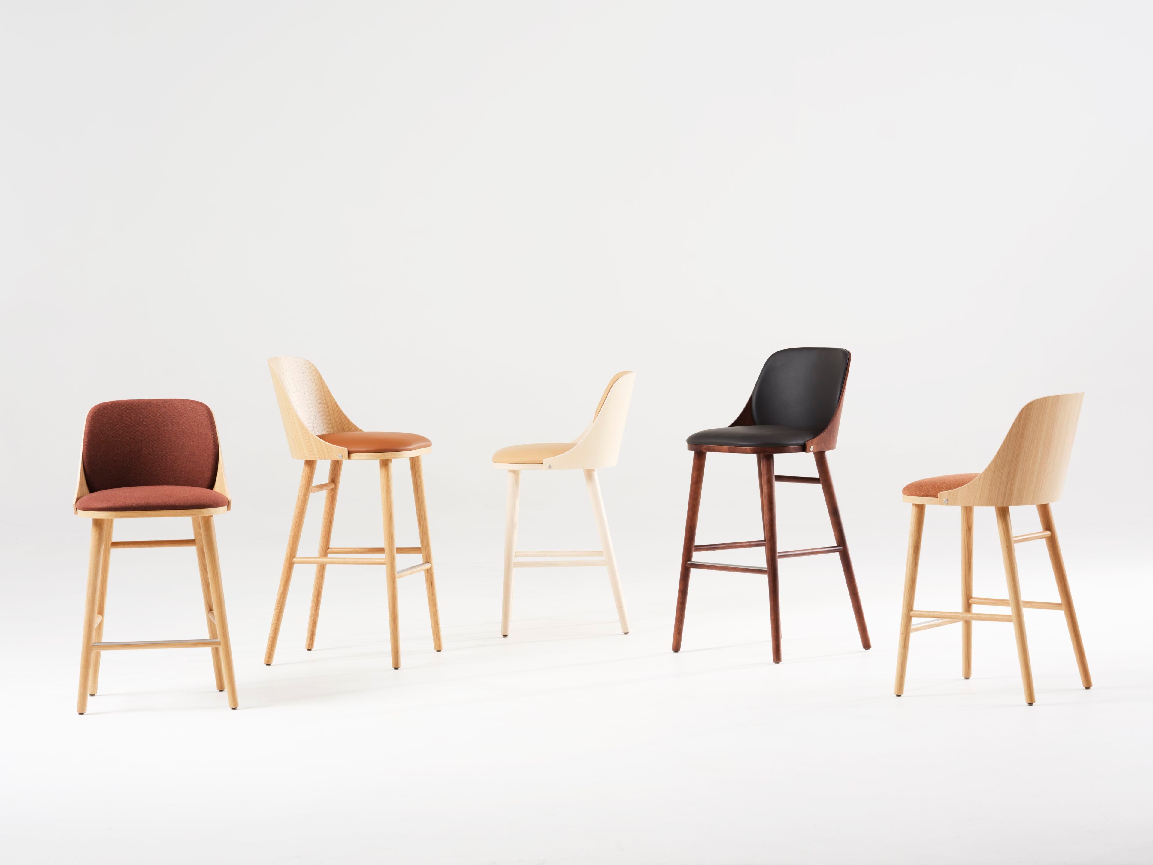 Барный стул с подставкой для ног с мягким сиденьем Karl Andersson Sander ARCH-00121201 - Вид №1