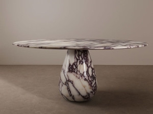 Круглый мраморный стол