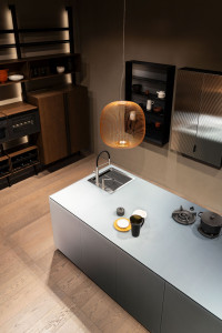 Kitchen island in acid-etched glass