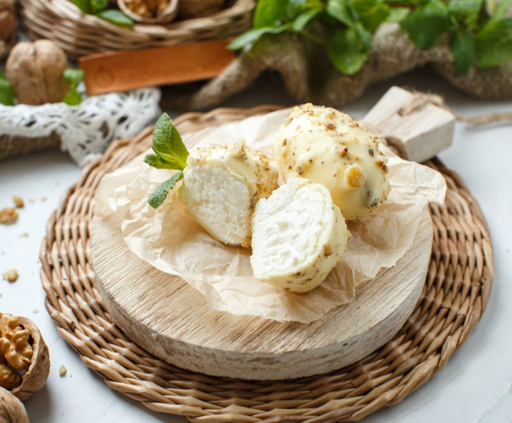 6338 Десерт в белом шоколаде с грецкими орехами Вкусляндия  - Вид №1