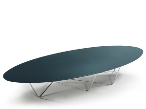 Овальный низкий журнальный столик