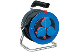 15748250 Кабельная катушка Garant Compact 15м IP44 H05RR-F 3G1,5 3 гнезда 1072210 Brennenstuhl