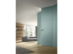 Распашная дверь с выдвижными петлями