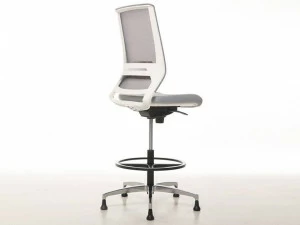 Linea Fabbrica 5-спицевый офисный табурет с подставкой для ног Logica white