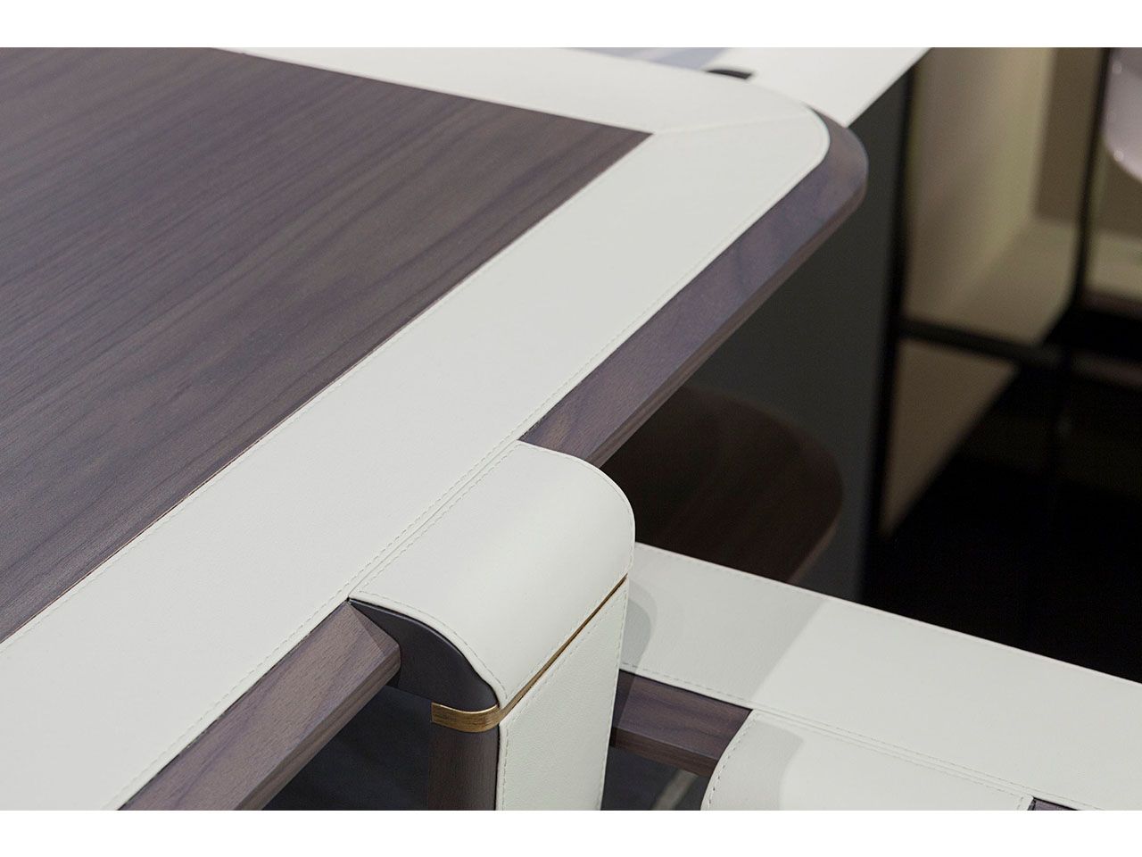 Квадратный журнальный столик из массива дерева Turri Vine ARCH-00102993 - Вид №2