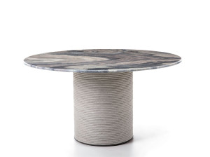 Круглый стол с мраморной столешницей