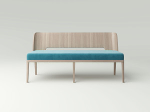 Дубовая скамья со спинкой