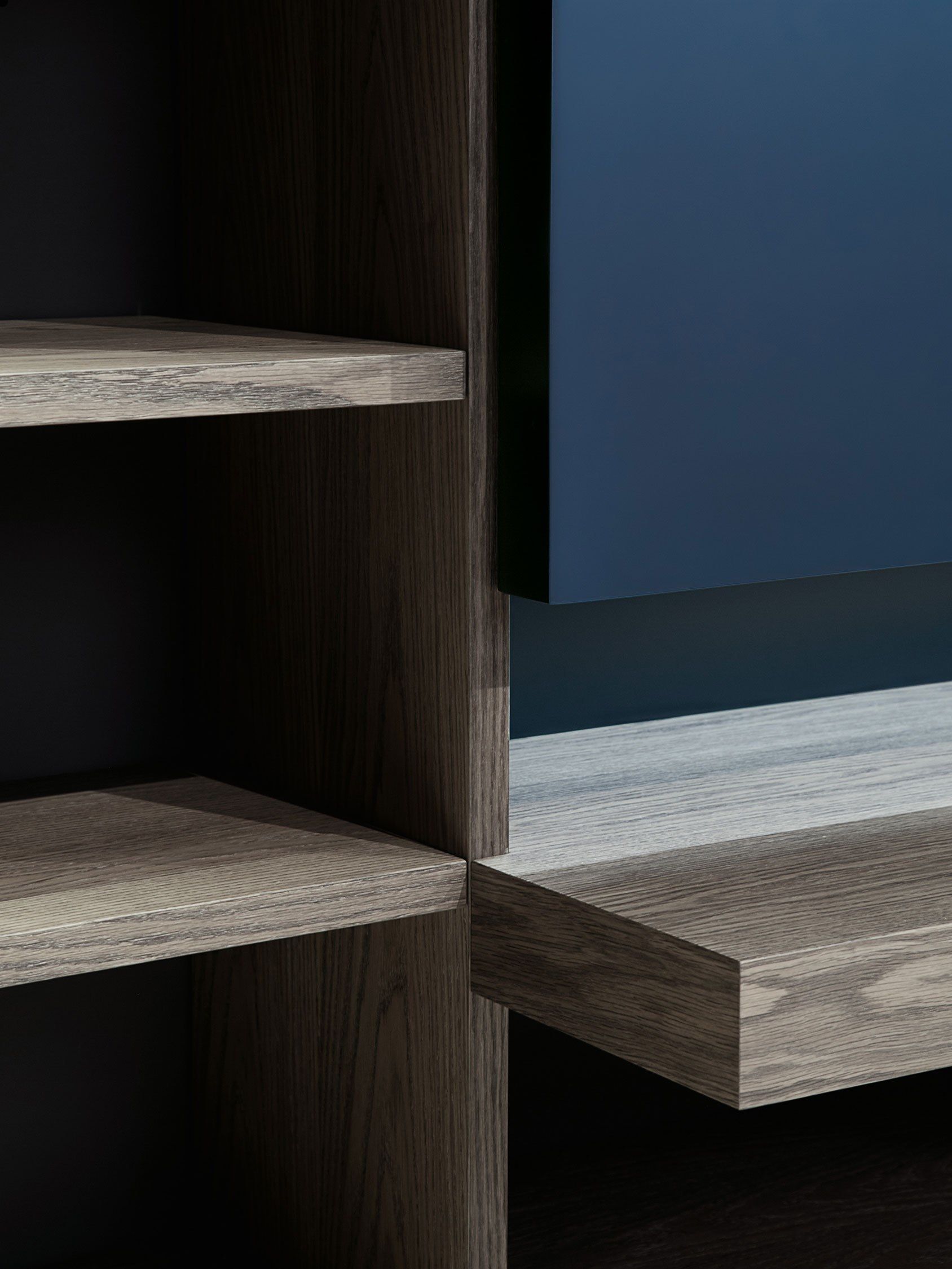 Настенный книжный шкаф из грецкого ореха Porro SYSTEM ARCH-00038451 - Вид №5