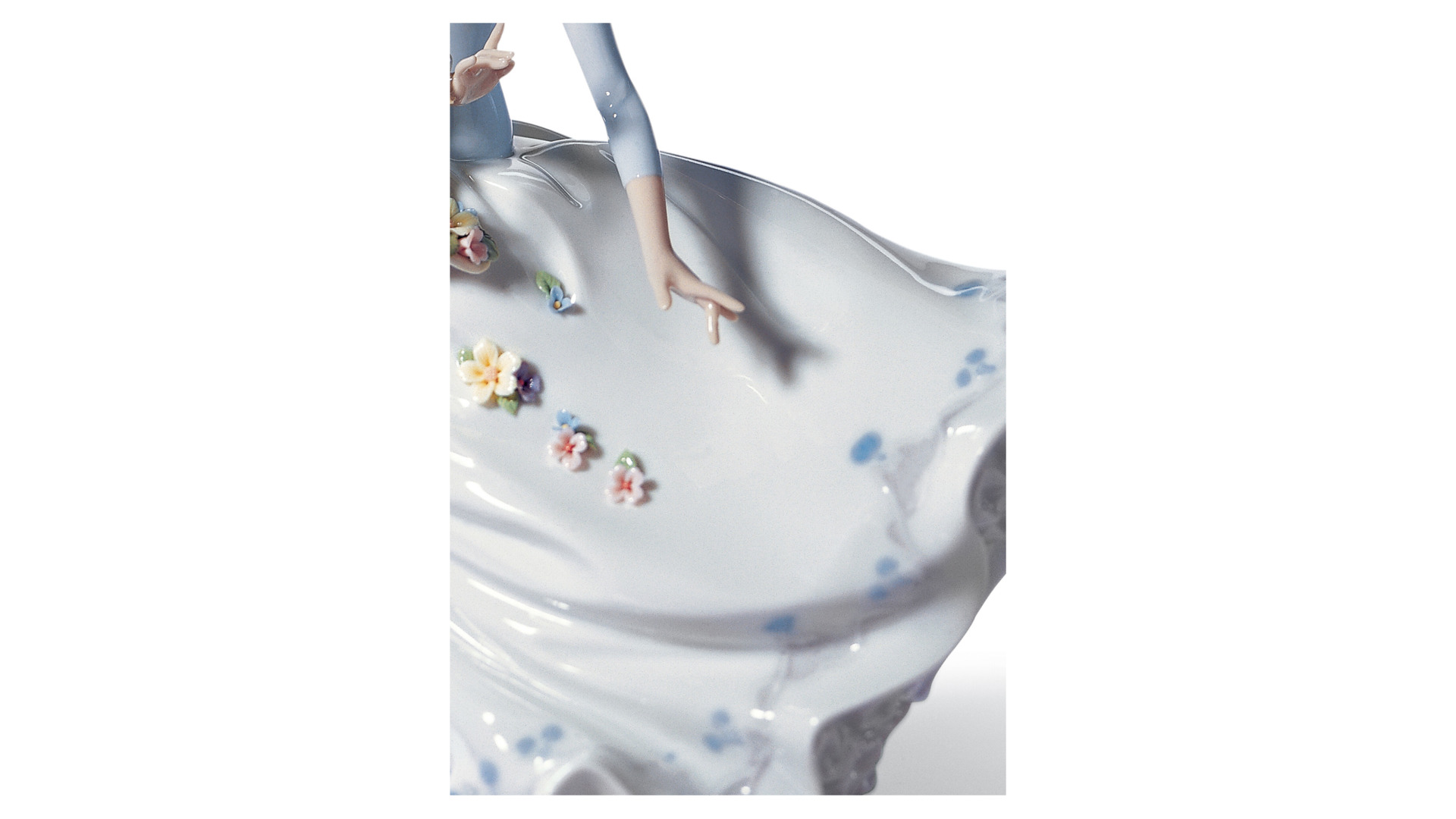 10669127 LLADRO Фигурка Lladro "Лепестки на ветру" 20x28см Фарфор Lladró  - Вид №3