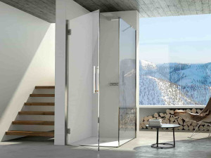 Стальная и стеклянная угловая душевая кабина с распашной дверью