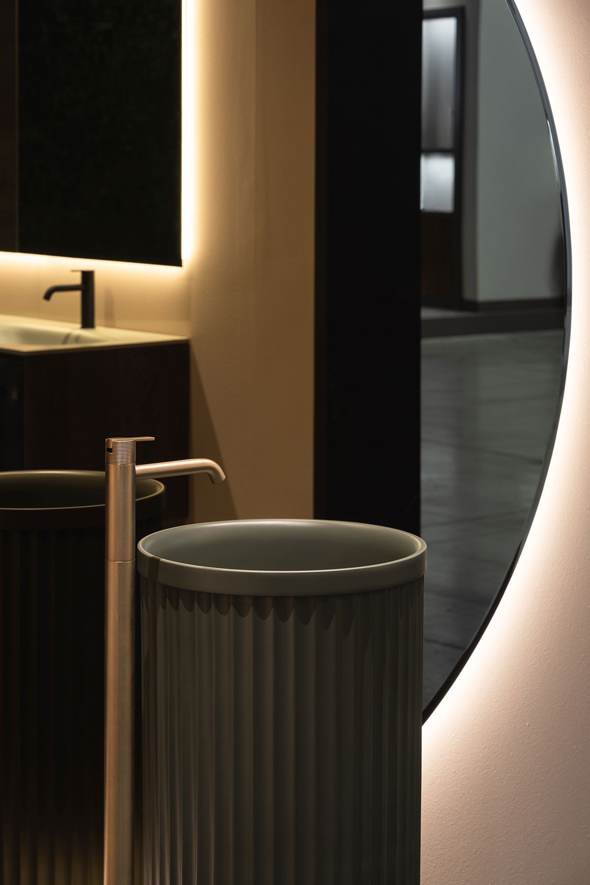 Круглая отдельно стоящая раковина из твердой поверхности Inbani Heritage ARCH-00025064 - Вид №5