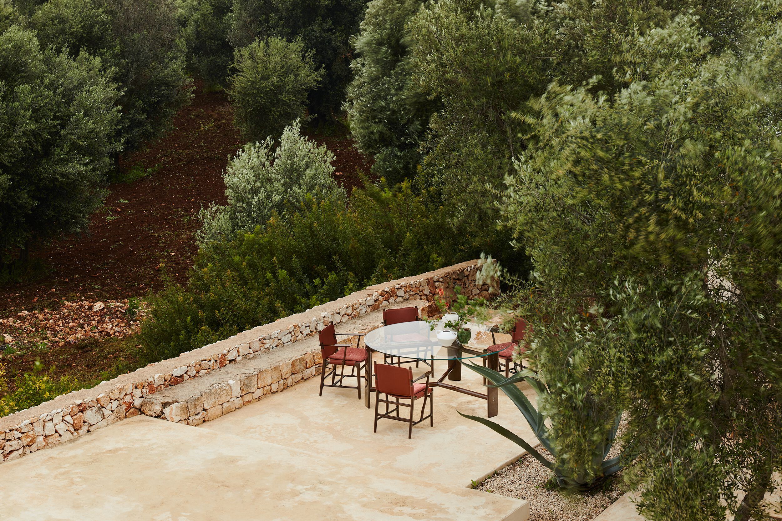 Круглый садовый стол из красного дерева и стекла Exteta No-Glue ARCH-00142845 - Вид №6