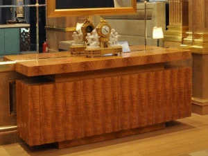 Arnaboldi Interiors Комод деревянный с распашными дверцами Cerejeira