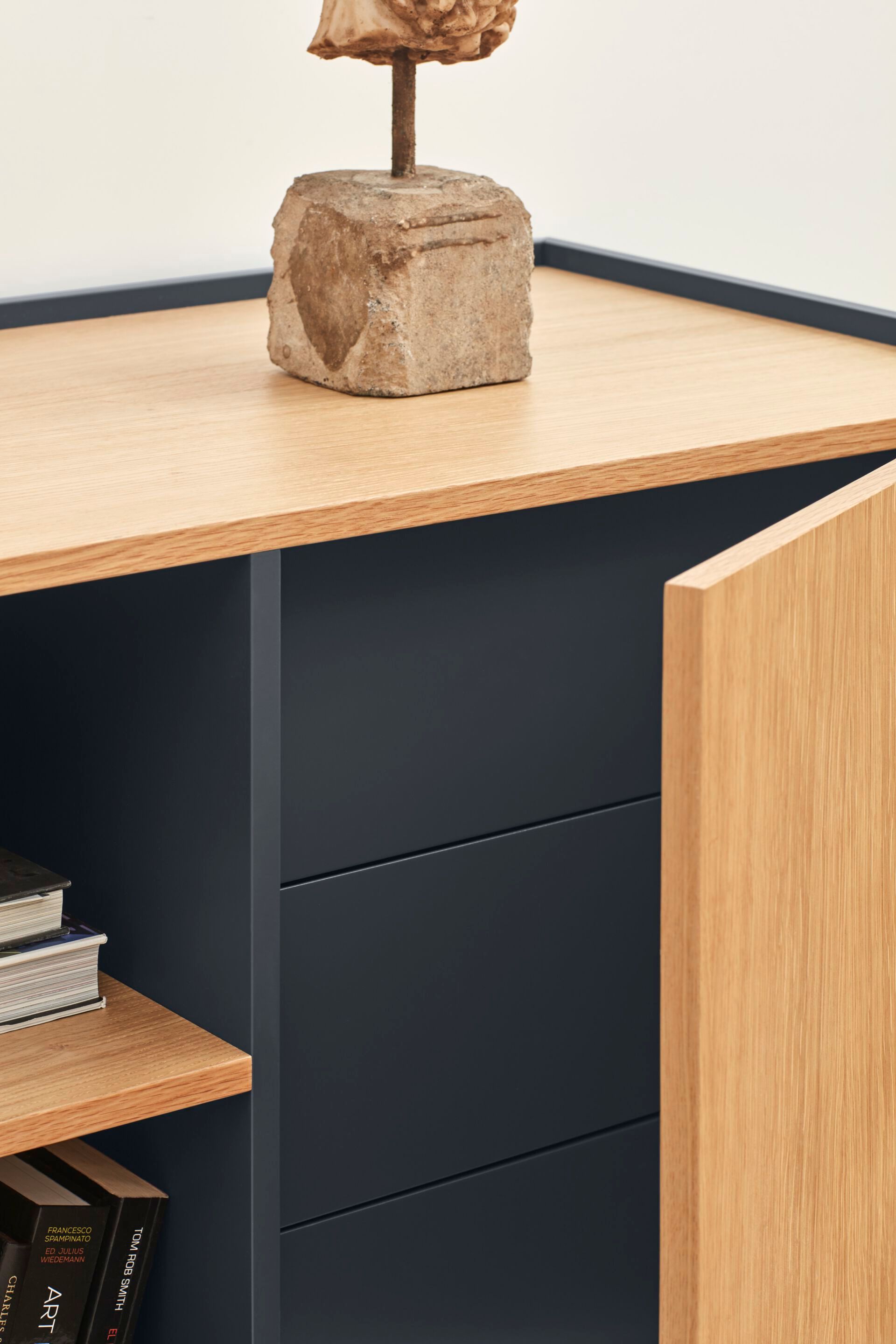 Шкаф из МДФ с распашными дверями TEULAT Отто ARCH-00150987 - Вид №7