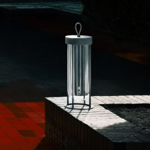 Алюминиевая и стеклянная наружная настольная лампа