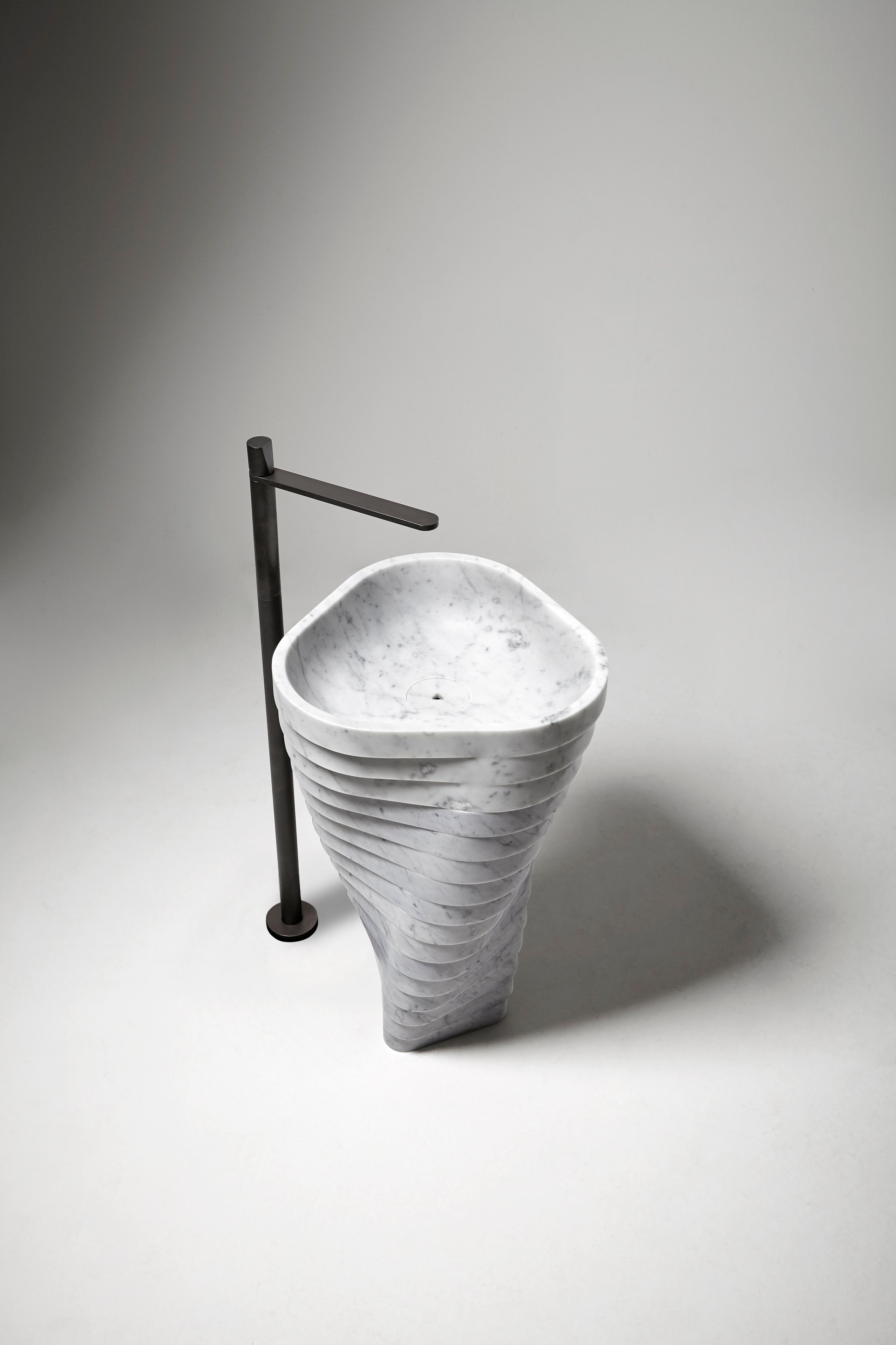 Отдельно стоящая раковина из каррарского мрамора Antoniolupi VORTICE ARCH-00024307 - Вид №4