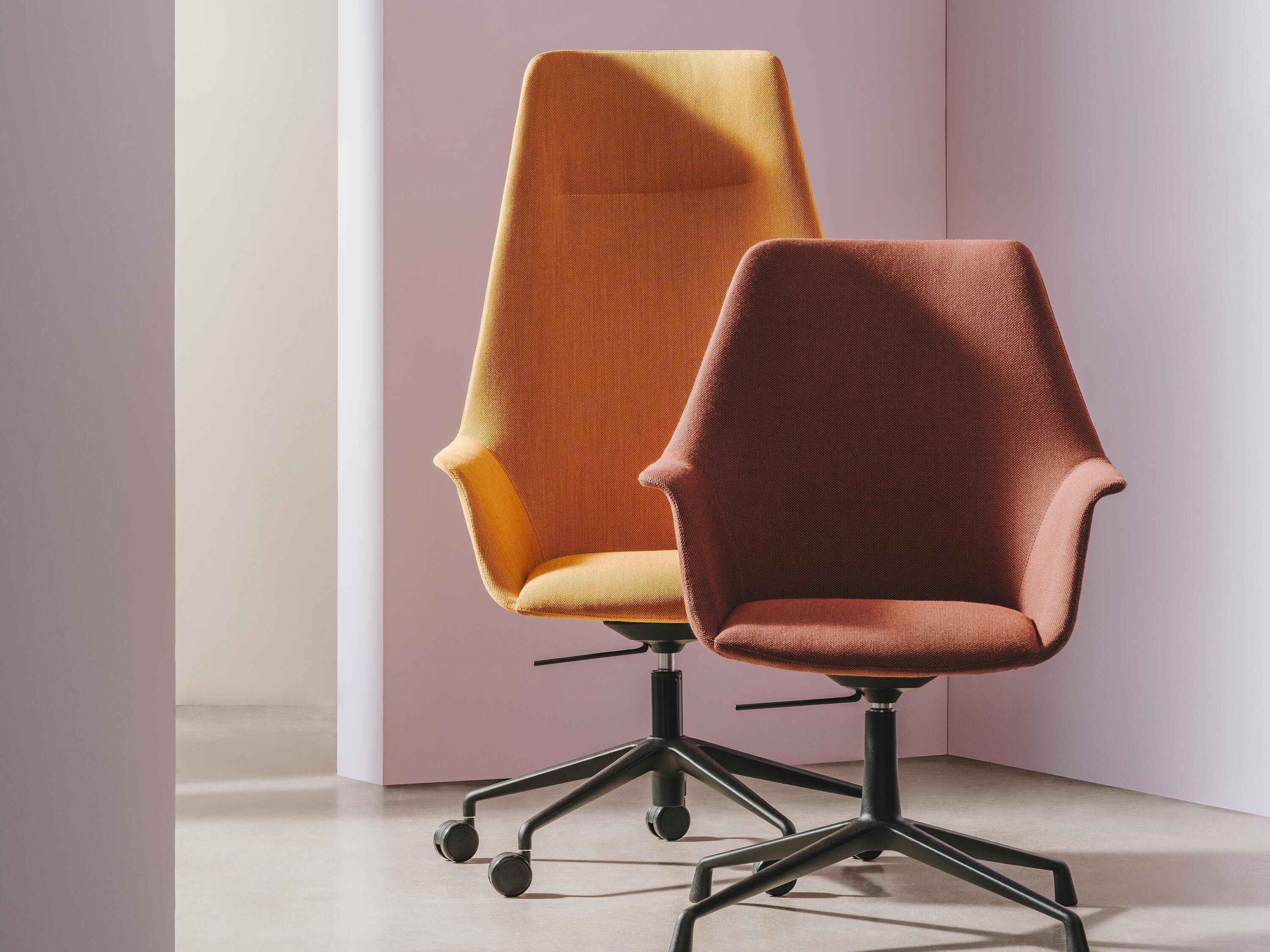 4-спицевое тканевое вращающееся офисное кресло с регулируемой высотой Andreu World Gala Executive ARCH-00070711 - Вид №1