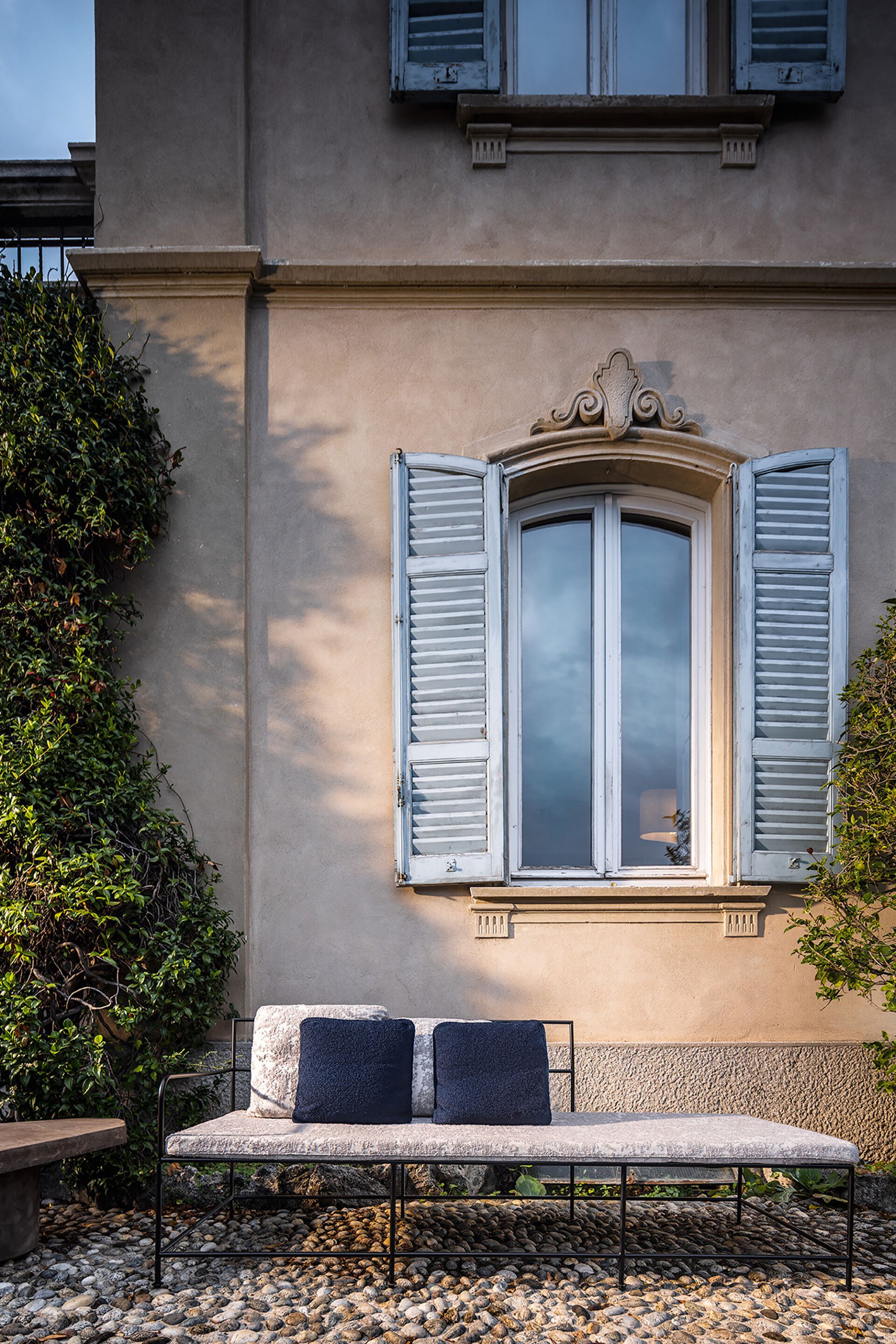 Садовая скамейка со спинкой Baxter Girgenti ARCH-00126562 - Вид №1