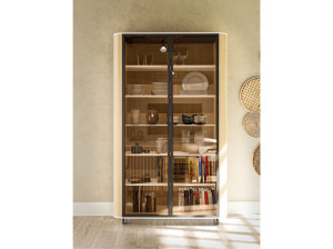 Витрина из дуба