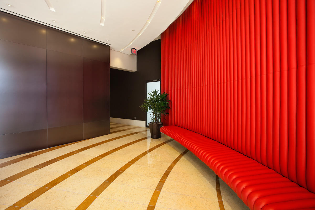 FSRT670 Система облицовки стен Levele глухими панелями; вставки в стекле vivispectra Spectra с индивидуальной прослойкой изображения и стандартной отделкой в ​​общенациональной детской больнице - исследовательский корпус iii, колумбус, штат Огайо Forms-su Forms-surfaces  - Вид №5