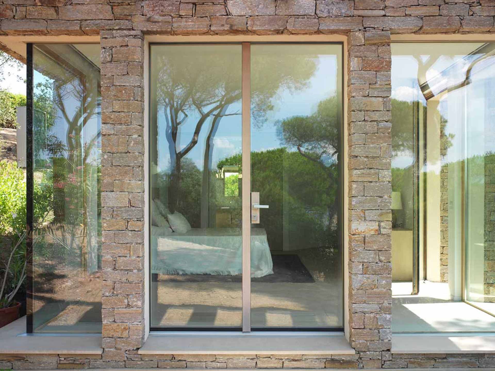 Входная дверь из дерева и стекла Carminati Skyline System ARCH-00142265