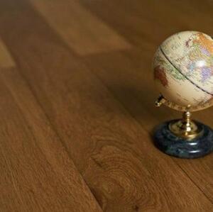 Паркетная доска Amber Wood Дуб Натур с брашью (Текстурированная) 1860х189 мм.