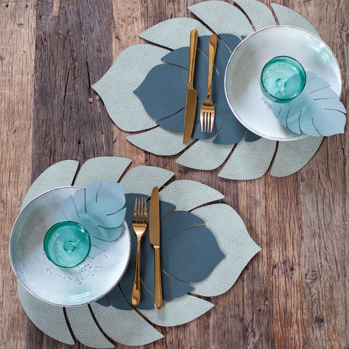 989950 HIPPO olive green подстановочная салфетка лист монстеры 42х35 см, толщина 1,6мм;LIND DNA  - Вид №2