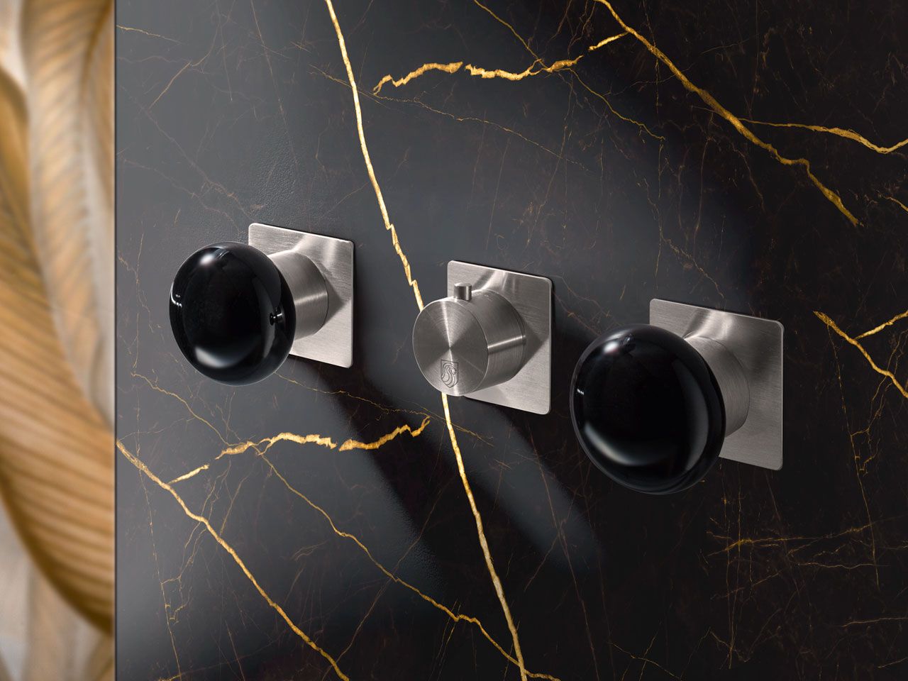 Нержавеющая сталь встраиваемый термостатический смеситель для душа с 3 отверстиями Radomonte Mirò ARCH-00092211