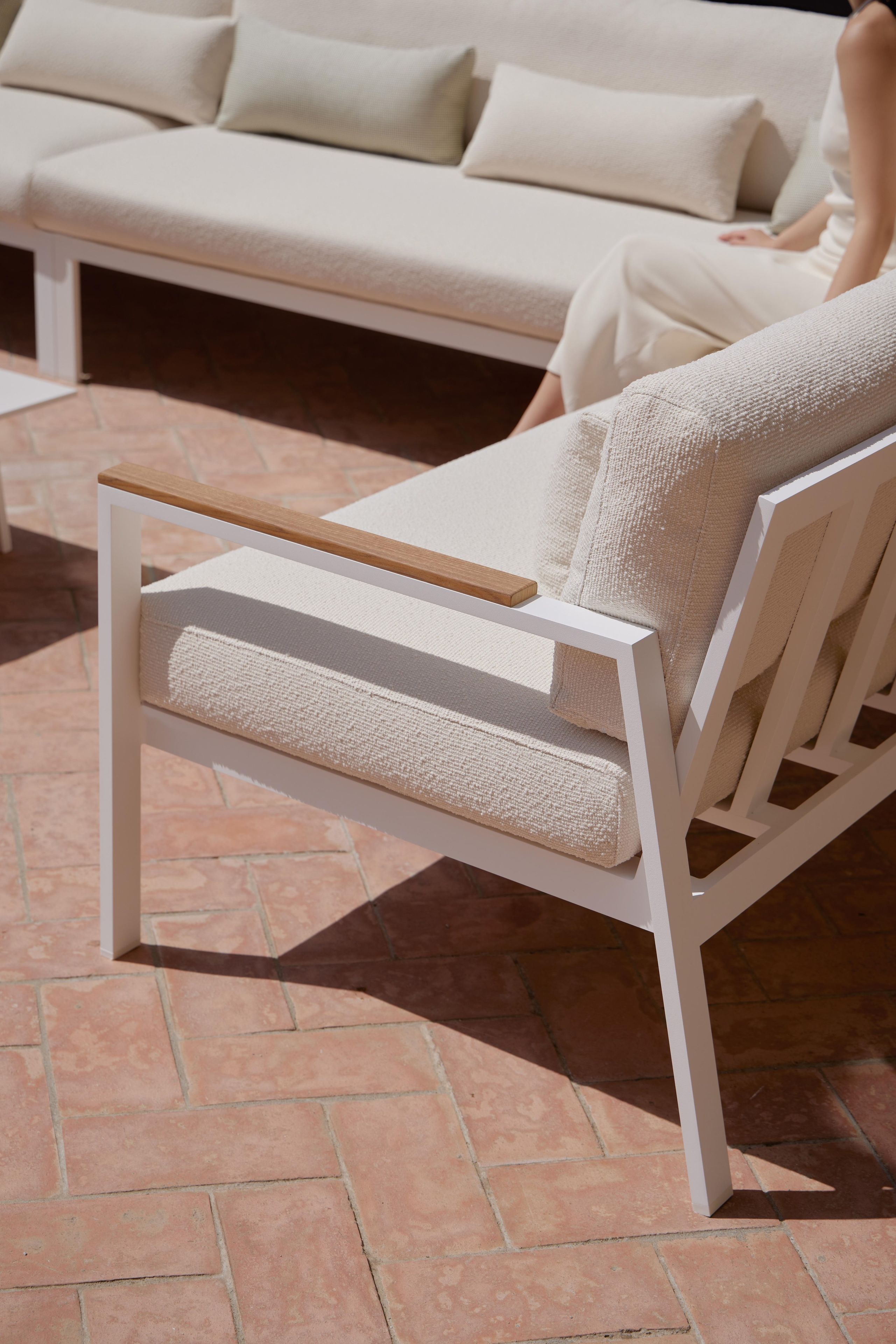 Алюминиевый модульный садовый диван для контракта GANDIABLASCO Timeless ARCH-00048821 - Вид №11