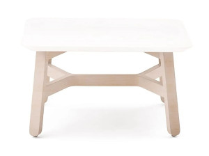 Низкий стул из бука