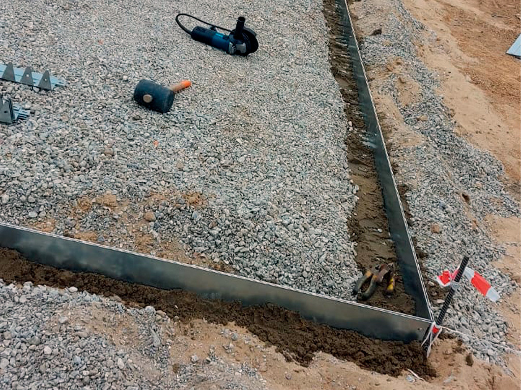 Металлический бордюр 1200*40*45*1,5 компл. ГеоПластБорд GPBST-15 - Вид №10