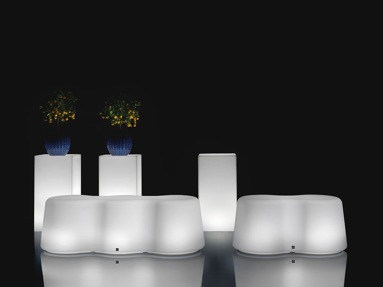 Светящаяся садовая скамейка из полиэтилена Lyxo Design PEANUTS ARCH-00083142 - Вид №1