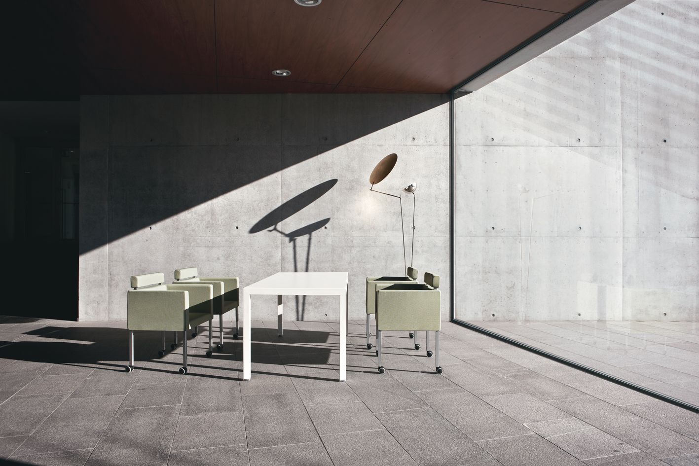 Тканевый стул для конференций с колесами Kastel KUADRELLA ARCH-00104199