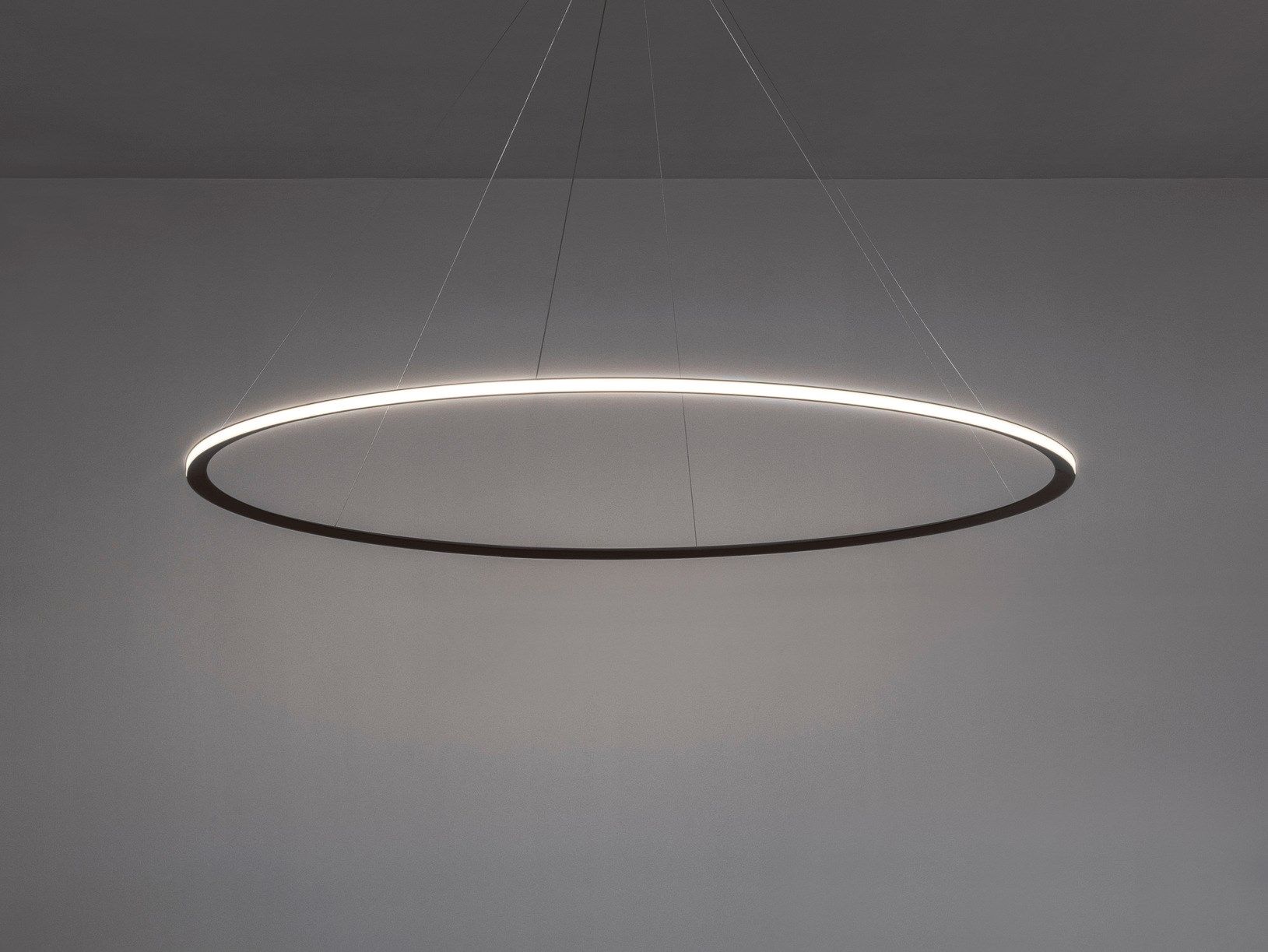 Алюминиевый светодиодный подвесной светильник LedsC4 Circular ARCH-00128860