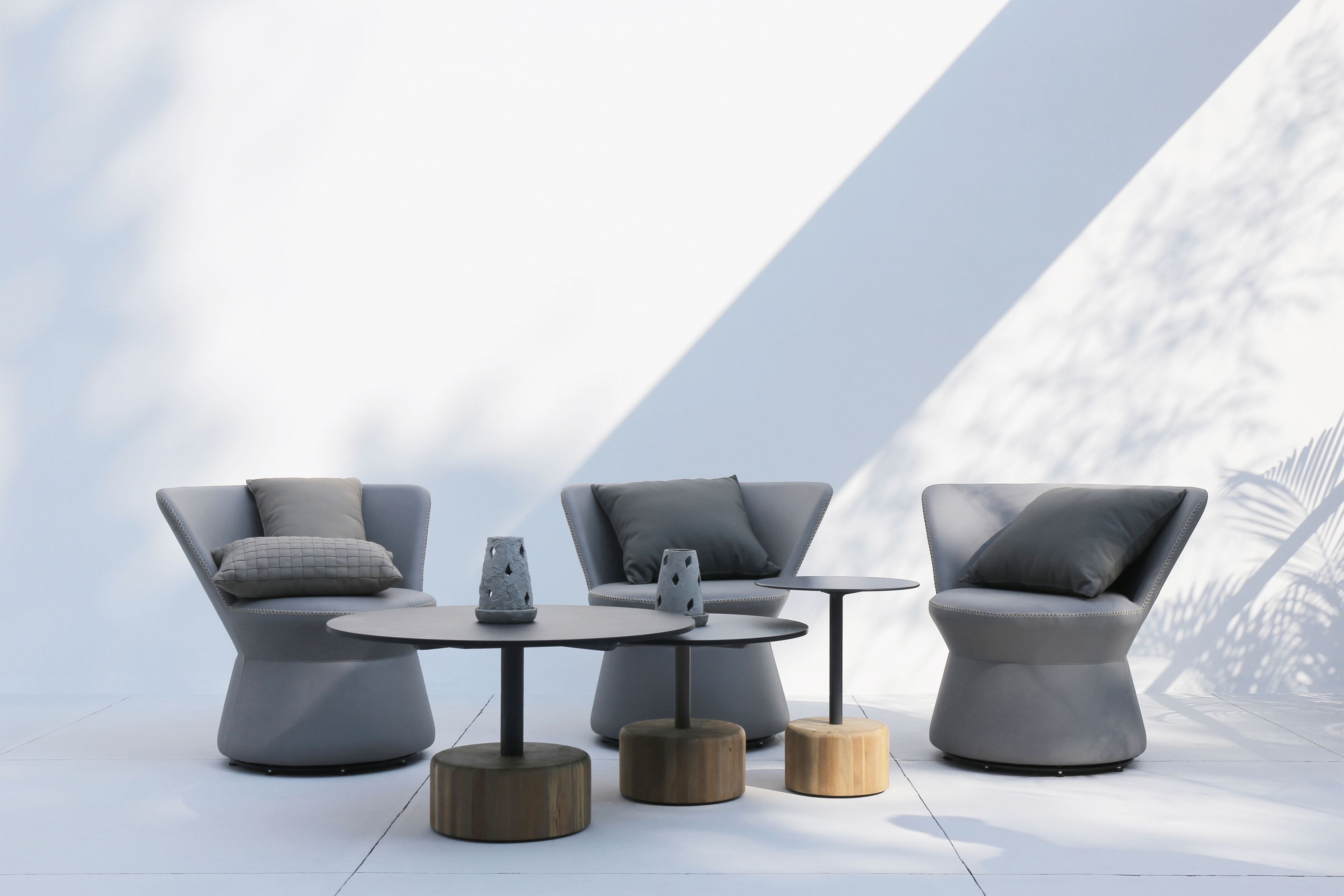 Круглый стол с алюминиевым верхом и тиковым или каменным основанием MAMAGREEN Glyph ARCH-00047333 - Вид №6