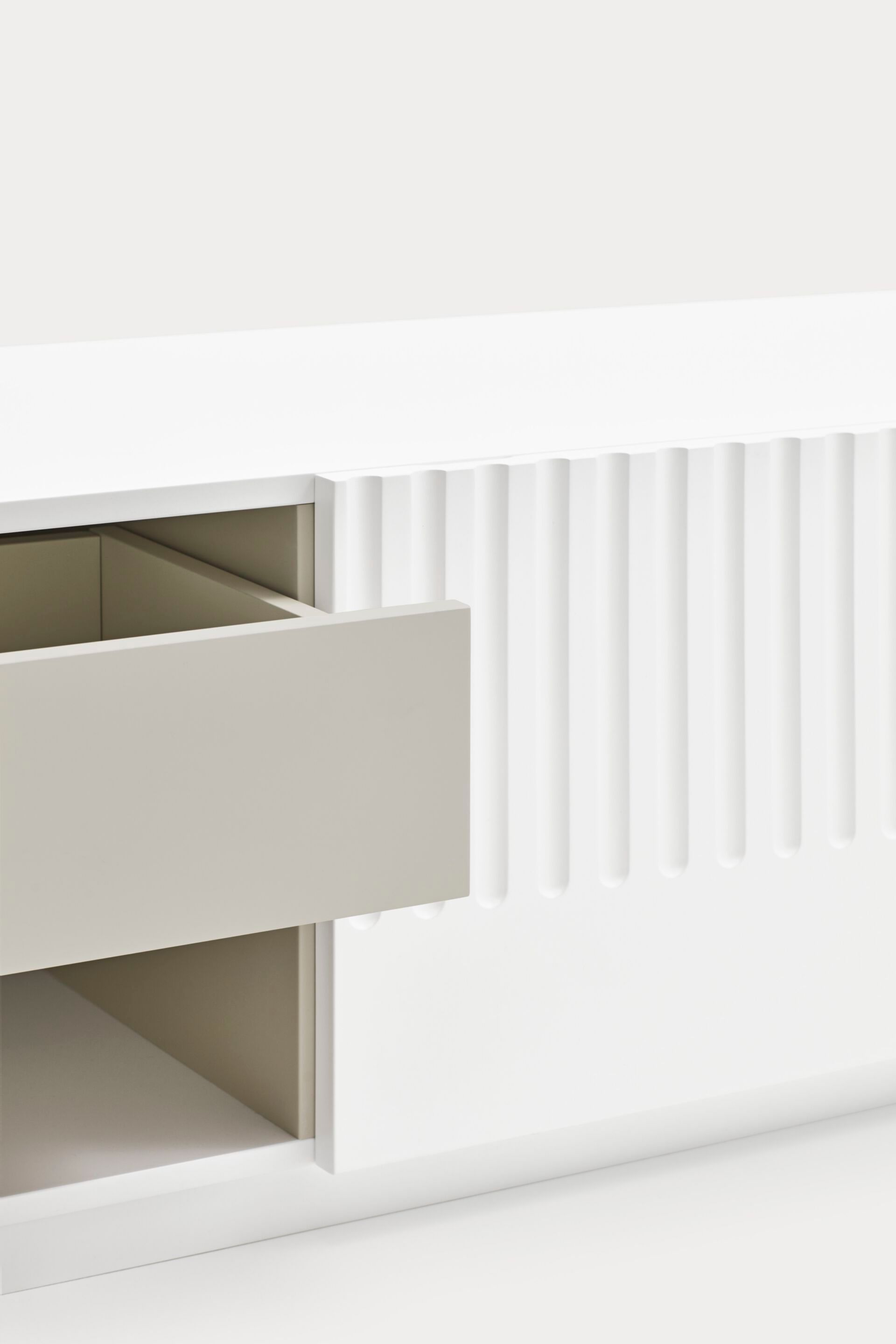 Шкаф для телевизора из МДФ с распашными дверцами TEULAT Doric ARCH-00017007 - Вид №3