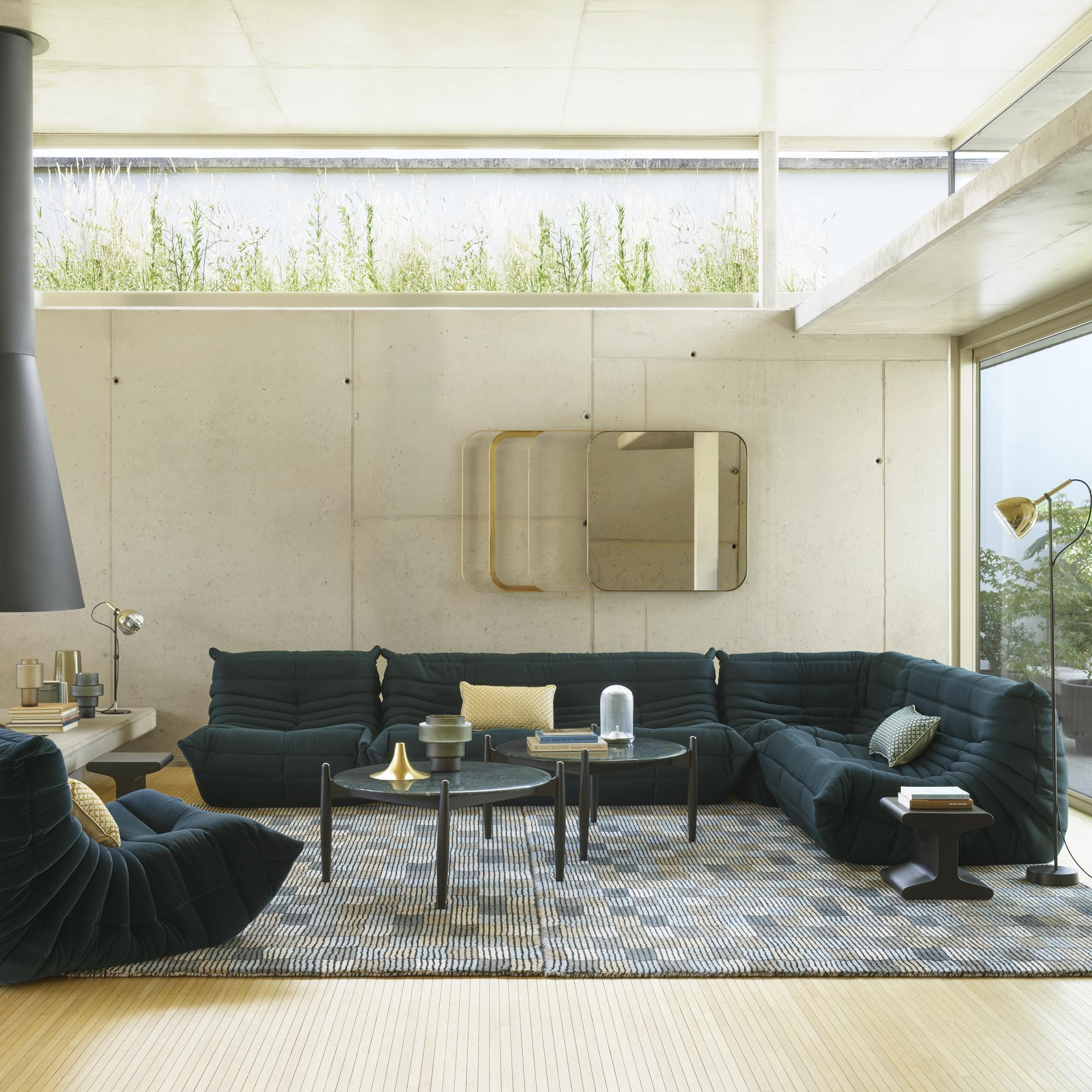 Регулируемая латунная светодиодная настольная лампа Ligne Roset Brass Bell ARCH-00036074 - Вид №2