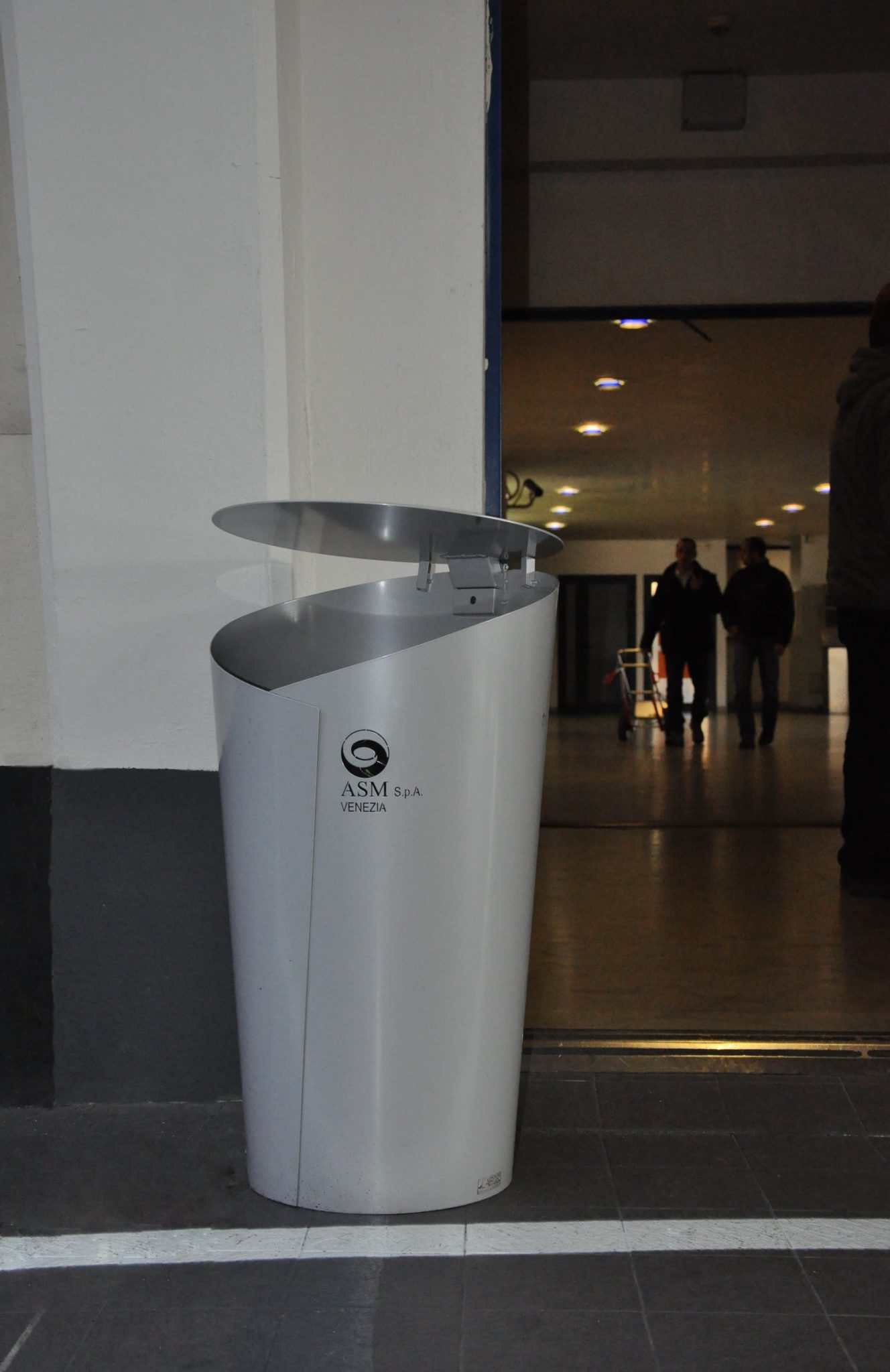 Avo Details Lab23 Урны  - Вид №3