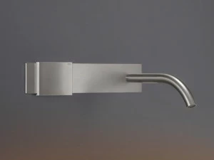 Ceadesign Смеситель для умывальника из нержавеющей стали с гидропрогрессией настенный Regolo Reg 03