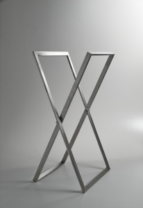 TINA/XL 3SC Держатель для полотенца со скрещенными ногами из полированной нержавеющей стали Moderno