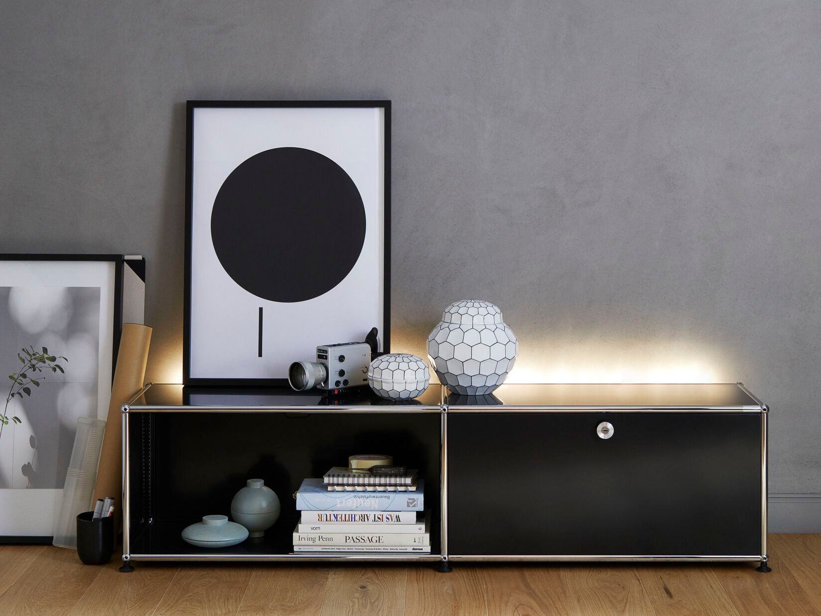 Металлический шкаф со встроенным освещением USM USM Haller E ARCH-00076599 - Вид №1