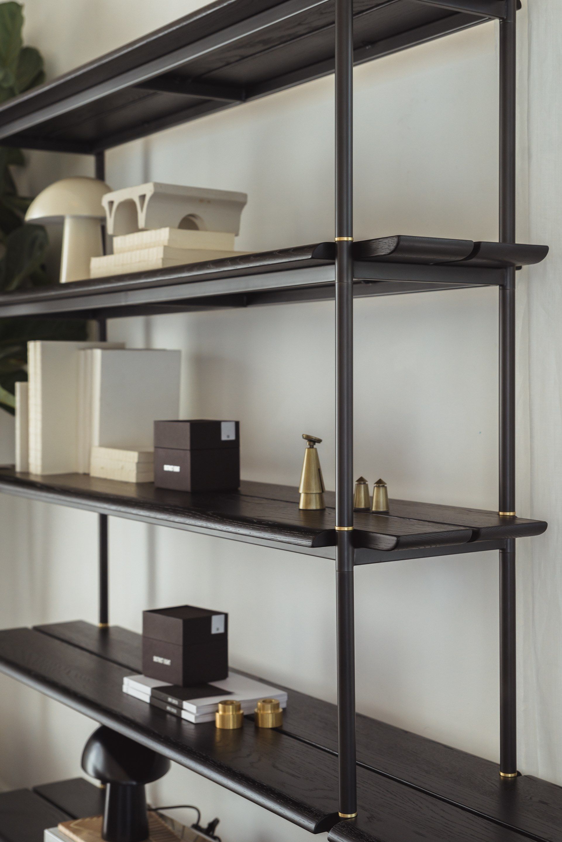 Стальная и деревянная скамья District Eight Укладка ARCH-00140767 - Вид №11