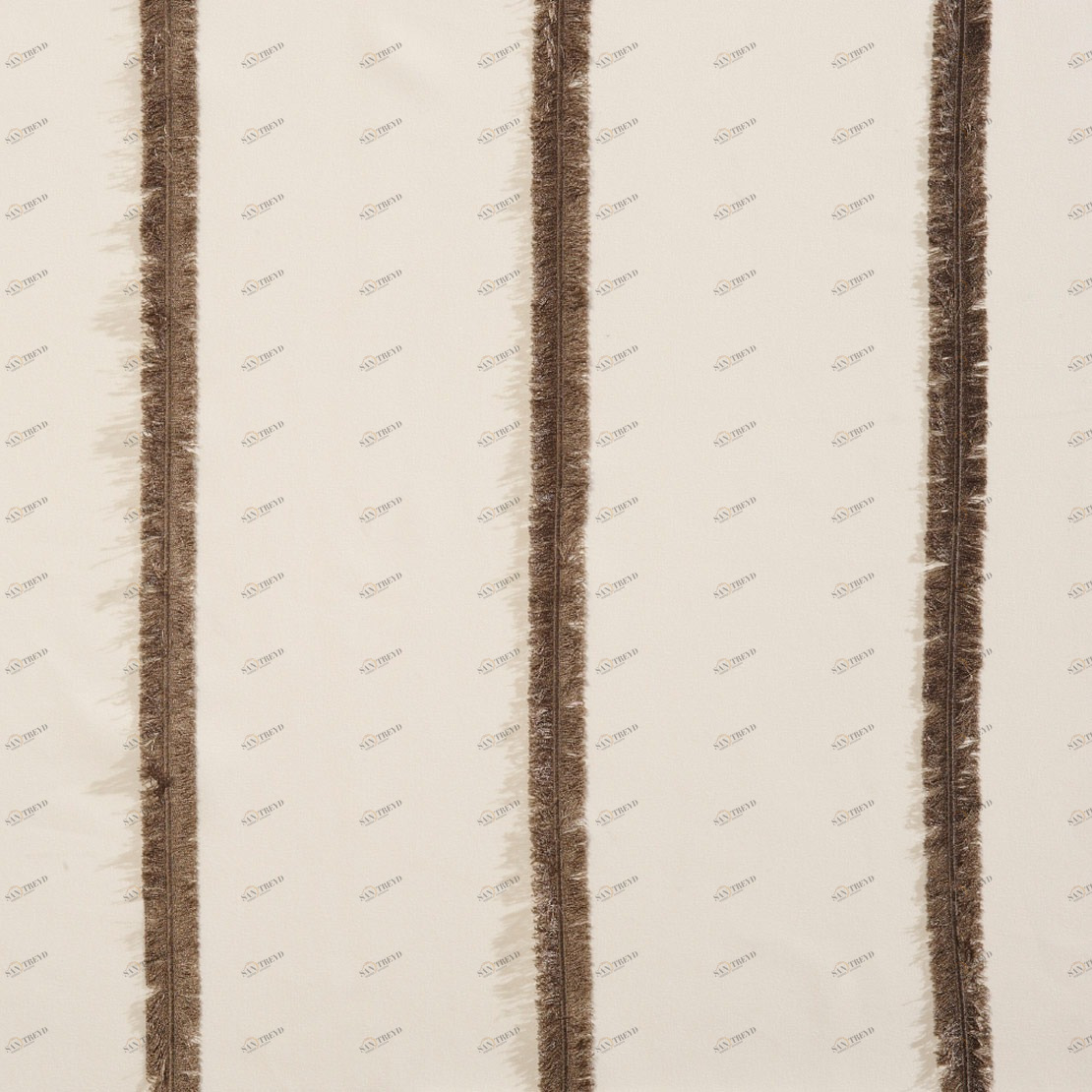 Рулон обоев COCOON CCN19681312. Основа вышивка Casadeco