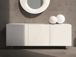 Шкаф с распашными дверями