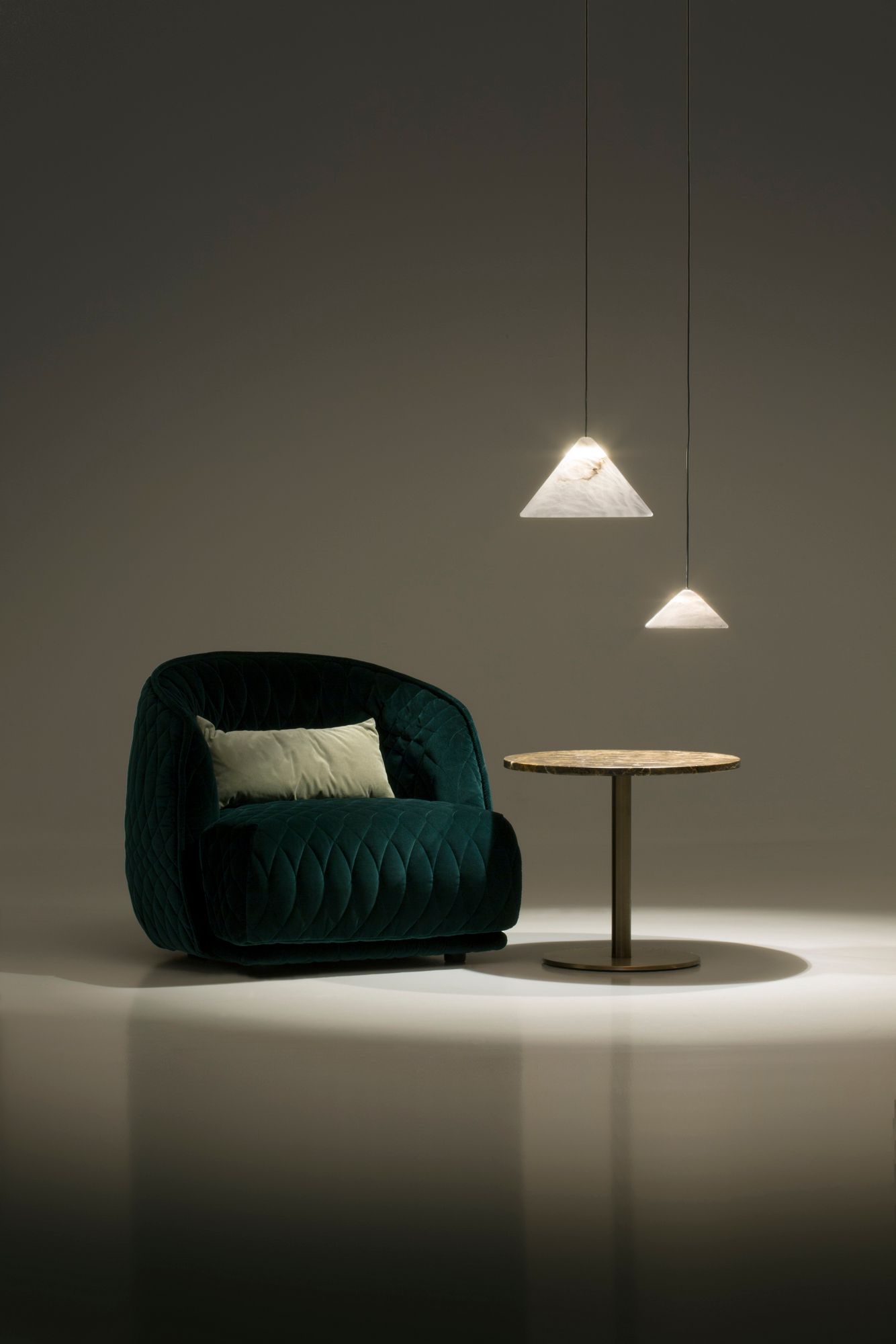 Железный подвесной светильник и алебастровый абажур Alma light ARCH-00103648 - Вид №2