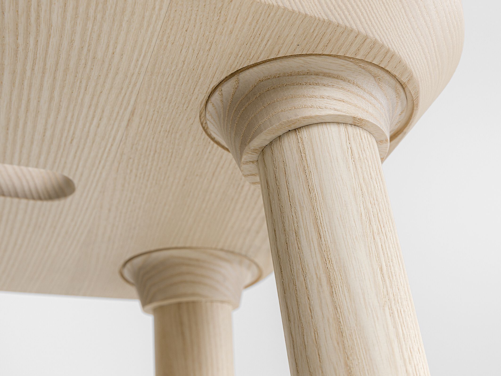 Твердый деревянный низкий стул ZEITRAUM VNA ARCH-00121720 - Вид №2